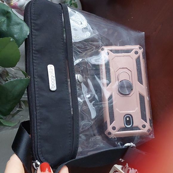 Baggallini clear crossbody bag - Picture 3 of 11